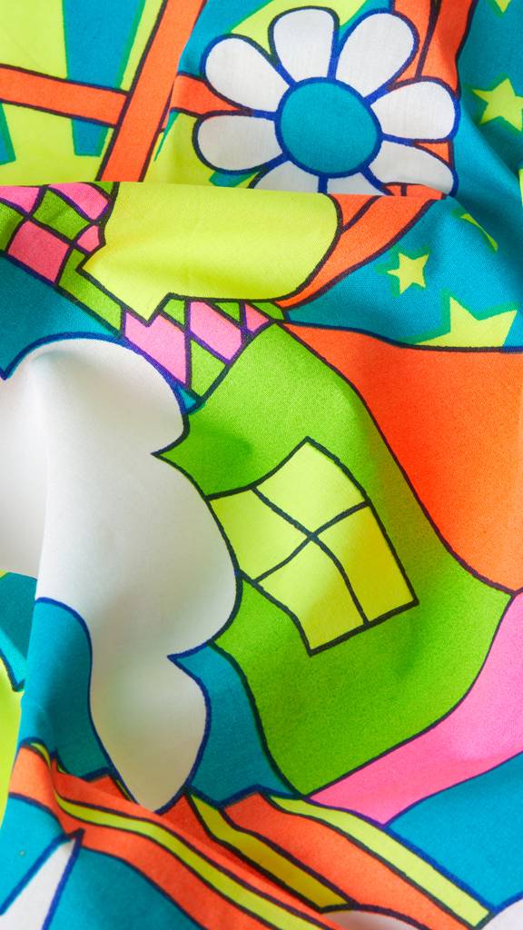 Joyous Springtime Knot Wrap - 70cm x 70cm